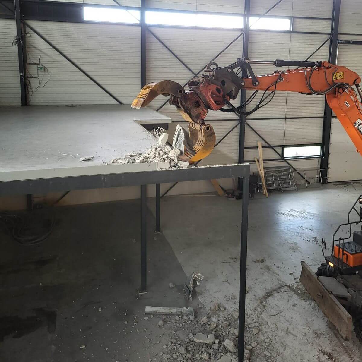 Elektrisch slopen met robot